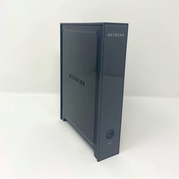 Netgear WNR2000 4-Port 10/100 Wireless N Router (WNR2000v3) - Picture 3 of 5